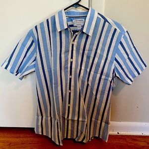 Amazon essentials button up